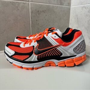 Nike Vomero 5 Orange and Black Running Shoes Size 9.5 Men
